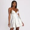 Windsor. Valda Formal Floral Metallic Dress -Specialtycookwareus 05001 0426 1