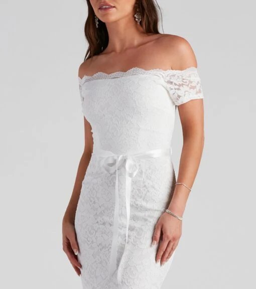 Windsor. Paige Formal Off-The-Shoulder Scalloped Lace Dress -Specialtycookwareus 05001 0441 2 59e6b0ad 47f8 40a6 9c97 48e5c3f1fe9b