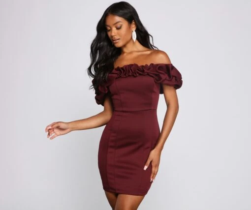 Windsor. Kiari Formal Off The Shoulder Ruffled Dress -Specialtycookwareus 05001 0651 1 a1eb9002 cf39 46cc 80b4 4889f18c4c7e