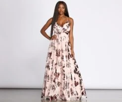 Windsor. Mariah Floral Foil Print Ball Gown -Specialtycookwareus 05004 0036 3 c074ae41 5da5 42ec bb3f fa36e85d7a60