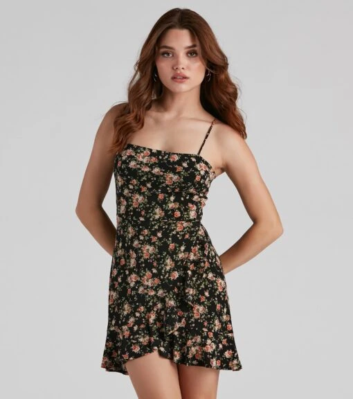 Windsor. Sweet Rose Tie-Back Ruffle Dress -Specialtycookwareus 05101 1609 1 fd0e0088 84dd 4f13 96ea b9986259f17d
