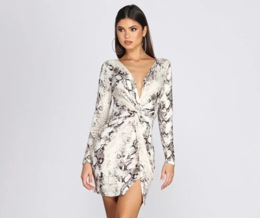 Windsor. Viper Vixen Knot Mini Dress -Specialtycookwareus 05102 0357 1 241a0f83 536d 4ef6 b913 a972dd378abe