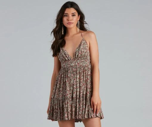 Windsor. Nothing Bud Fun Floral Halter Dress -Specialtycookwareus 05102 4364 1