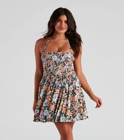 Windsor. Floral Feels Halter Skater Dress -Specialtycookwareus 05102 4707 1 f842dc5c 1048 4490 ae89 a122bfee8829 1
