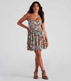 Windsor. Floral Feels Halter Skater Dress -Specialtycookwareus 05102 4707 3 d21997b6 1a53 4db8 93fe 50bf56fcac12 1