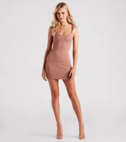 Windsor. Trendsetting Style Chain Strap Mini Dress -Specialtycookwareus 05102 4918 3 64229532 5097 4c52 87af d0dcc441e3ff