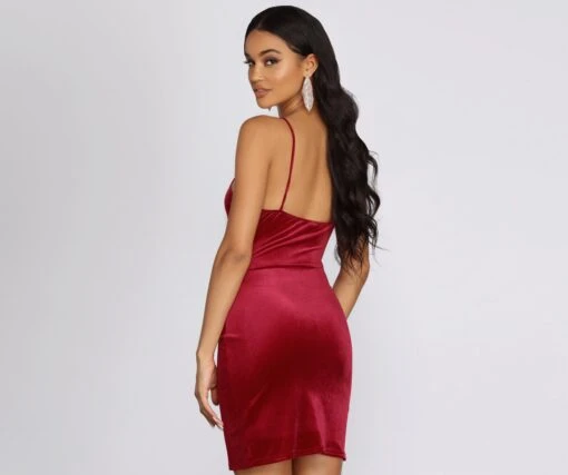 Windsor. Show It Velvet Mini Dress -Specialtycookwareus 05103 0268 2 a790e768 e5f7 43df 8339 183ed01d8753