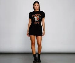 Windsor. Street Rider Graphic Lace-Up Tee -Specialtycookwareus 06002 1024 3 1a62dc91 b2cf 4e51 9007 30fc60d67896