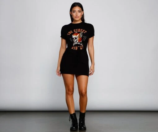 Windsor. Street Rider Graphic Lace-Up Tee -Specialtycookwareus 06002 1024 3 1a62dc91 b2cf 4e51 9007 30fc60d67896