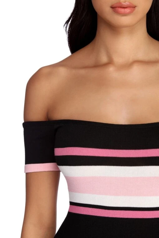 Windsor. Pop Of Stripes Knit Dress -Specialtycookwareus 06005 0006 4 3cefa326 1d95 4e33 9ac3 b7c6e60afcfc