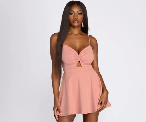 Windsor. Trendy Twist-Front Skater Romper -Specialtycookwareus 06503 0089 1 bc5786f4 b5ed 429b 924b b43a5a9f8245