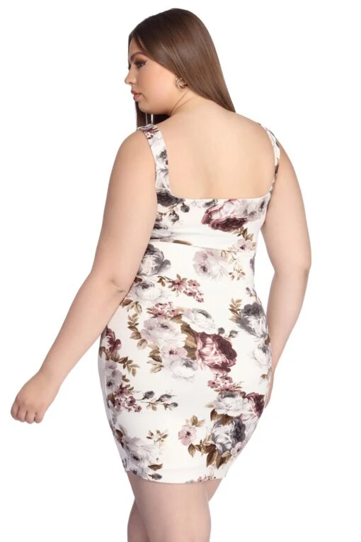 Windsor. Plus The Floral Treatment Dress -Specialtycookwareus 15101 0077 3